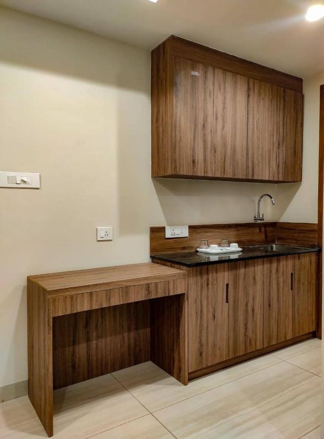 Rr Mount Elite Suites Ченнаи Экстерьер фото