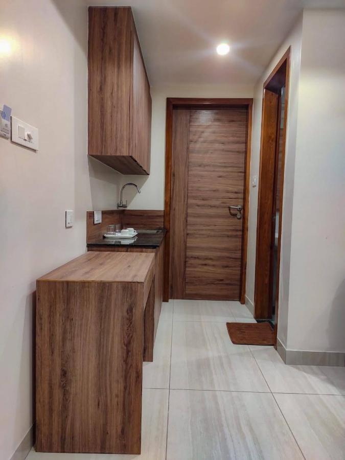 Rr Mount Elite Suites Ченнаи Экстерьер фото