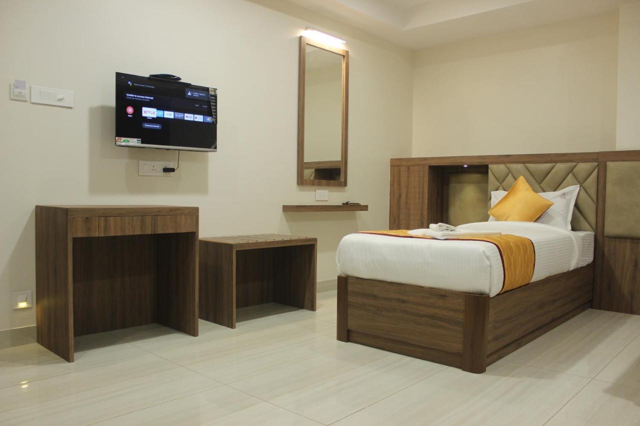 Rr Mount Elite Suites Ченнаи Экстерьер фото